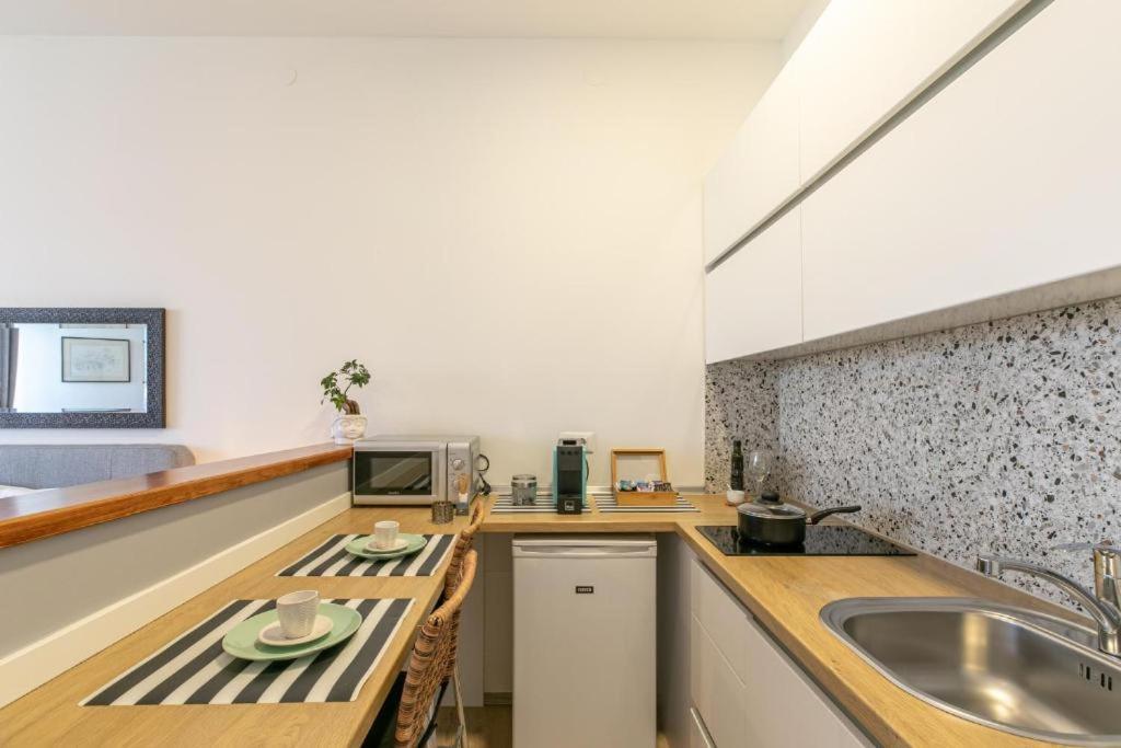 Polai Boutique Apartments With Free Parking Exteriör bild