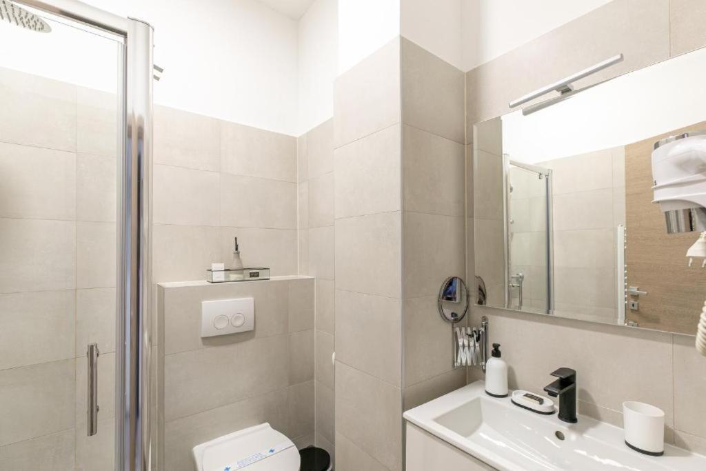 Polai Boutique Apartments With Free Parking Exteriör bild