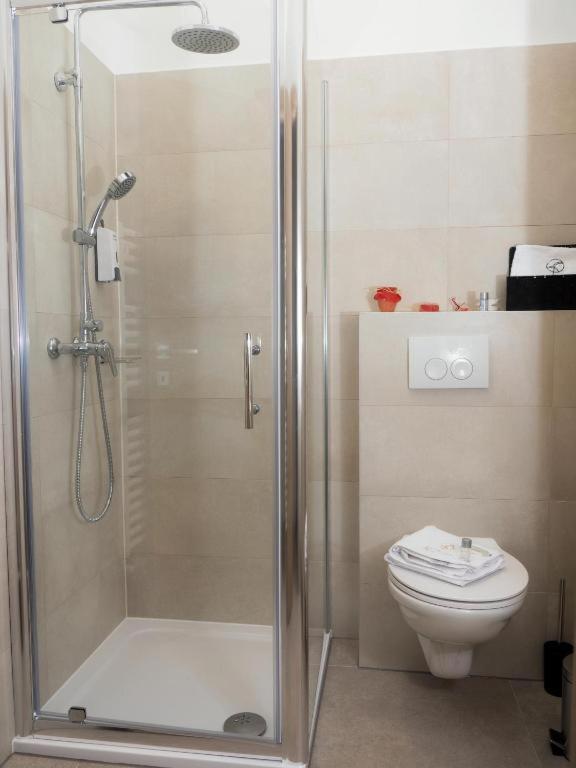 Polai Boutique Apartments With Free Parking Exteriör bild