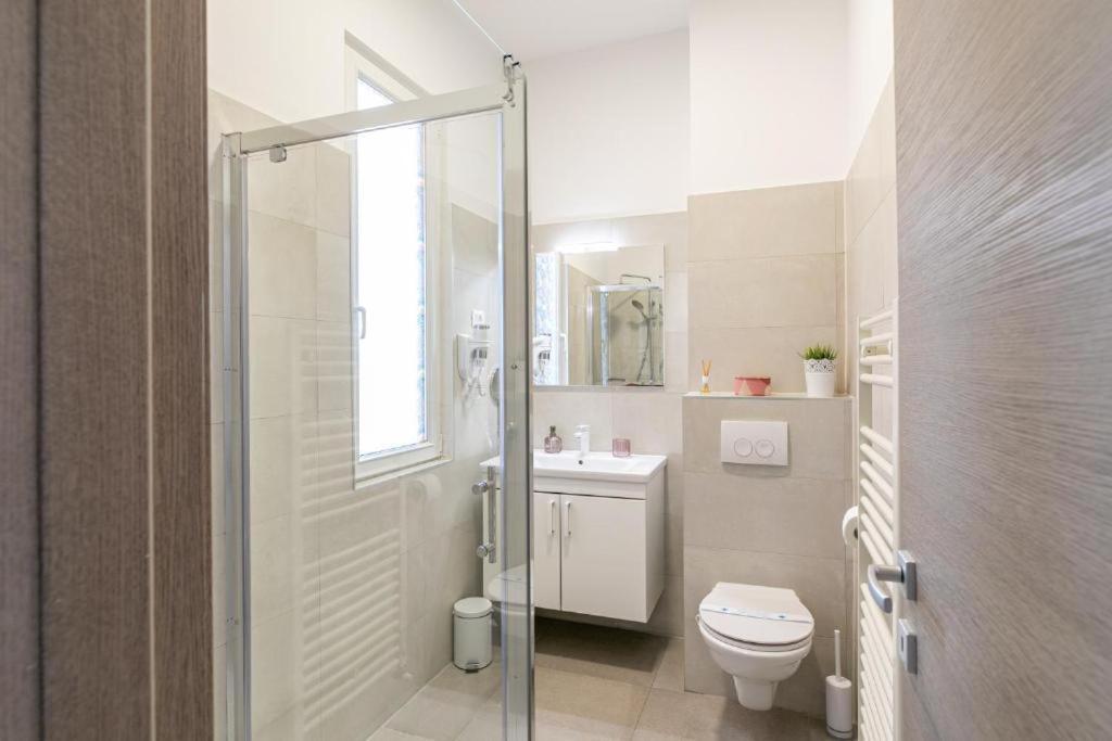 Polai Boutique Apartments With Free Parking Exteriör bild