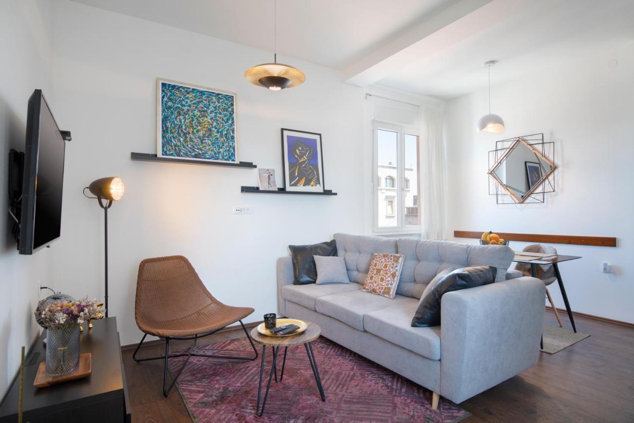 Polai Boutique Apartments With Free Parking Exteriör bild